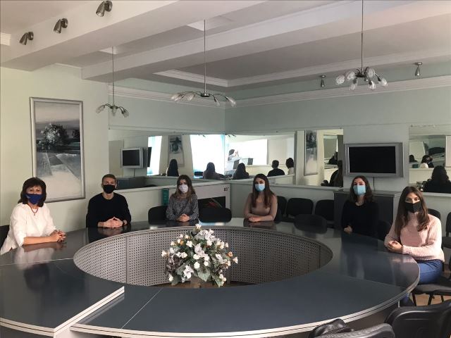 Щасливі студенти, що навчаються у ТНПУ